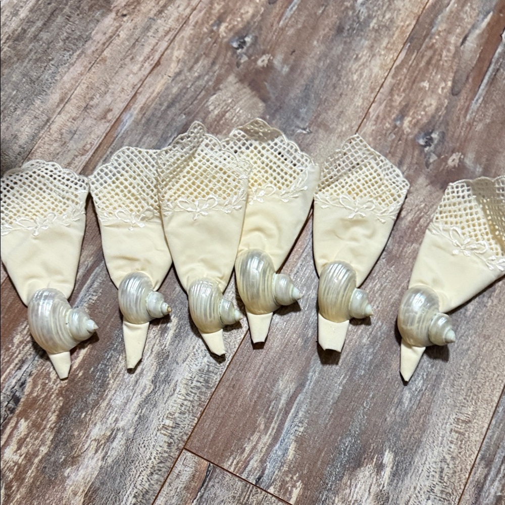 Seashell Napkin Rings with pretty Trimmed Cloth napkins - Set of 6